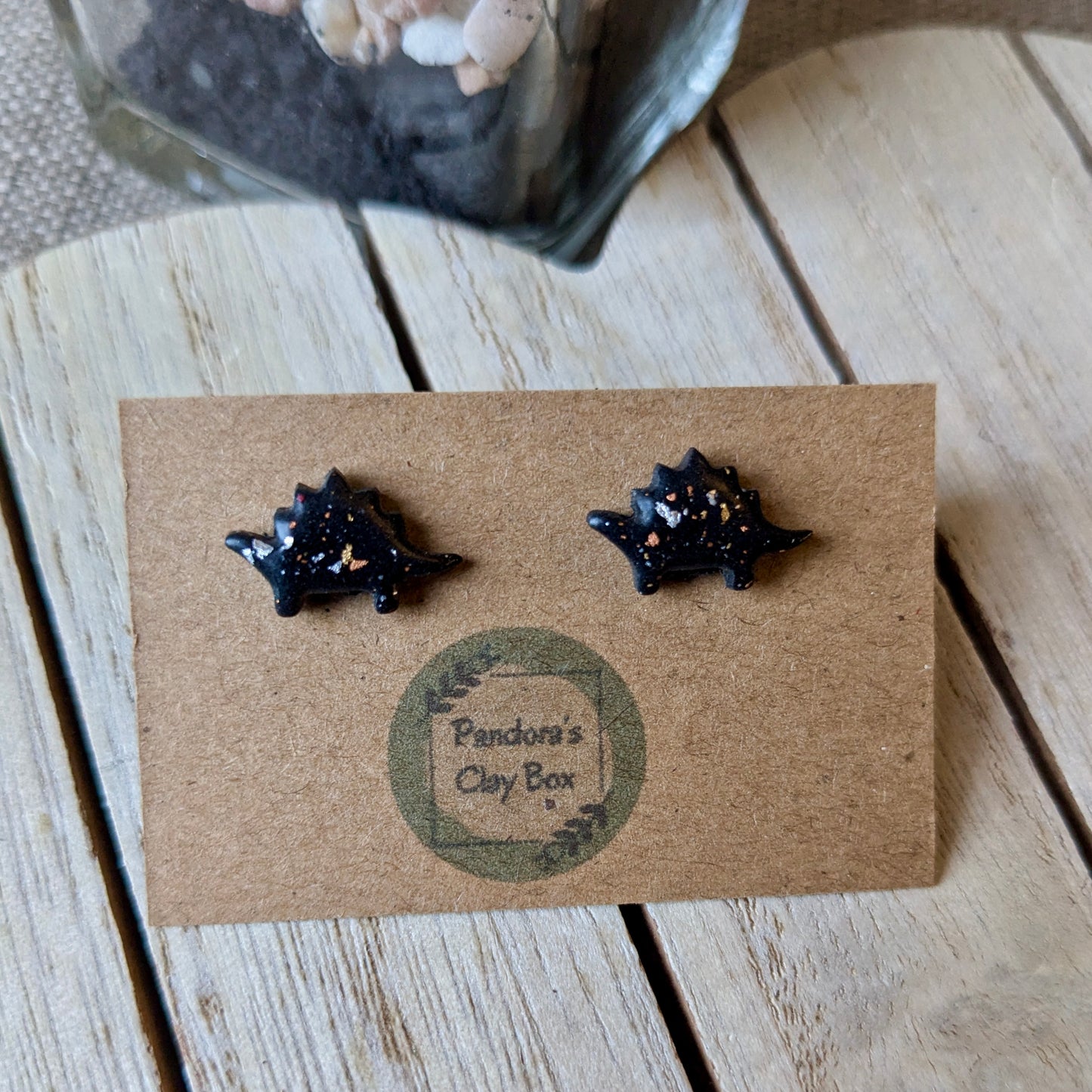 Foil dino studs