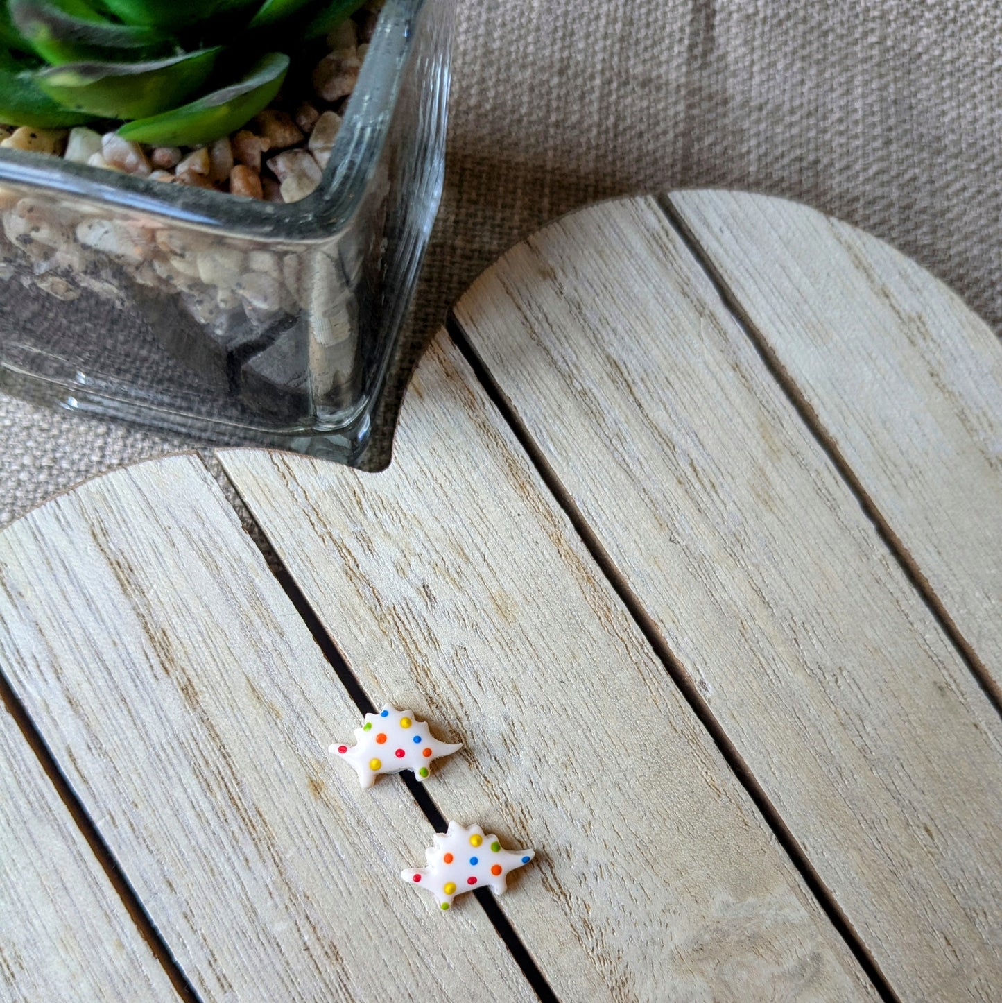 Polka dino studs