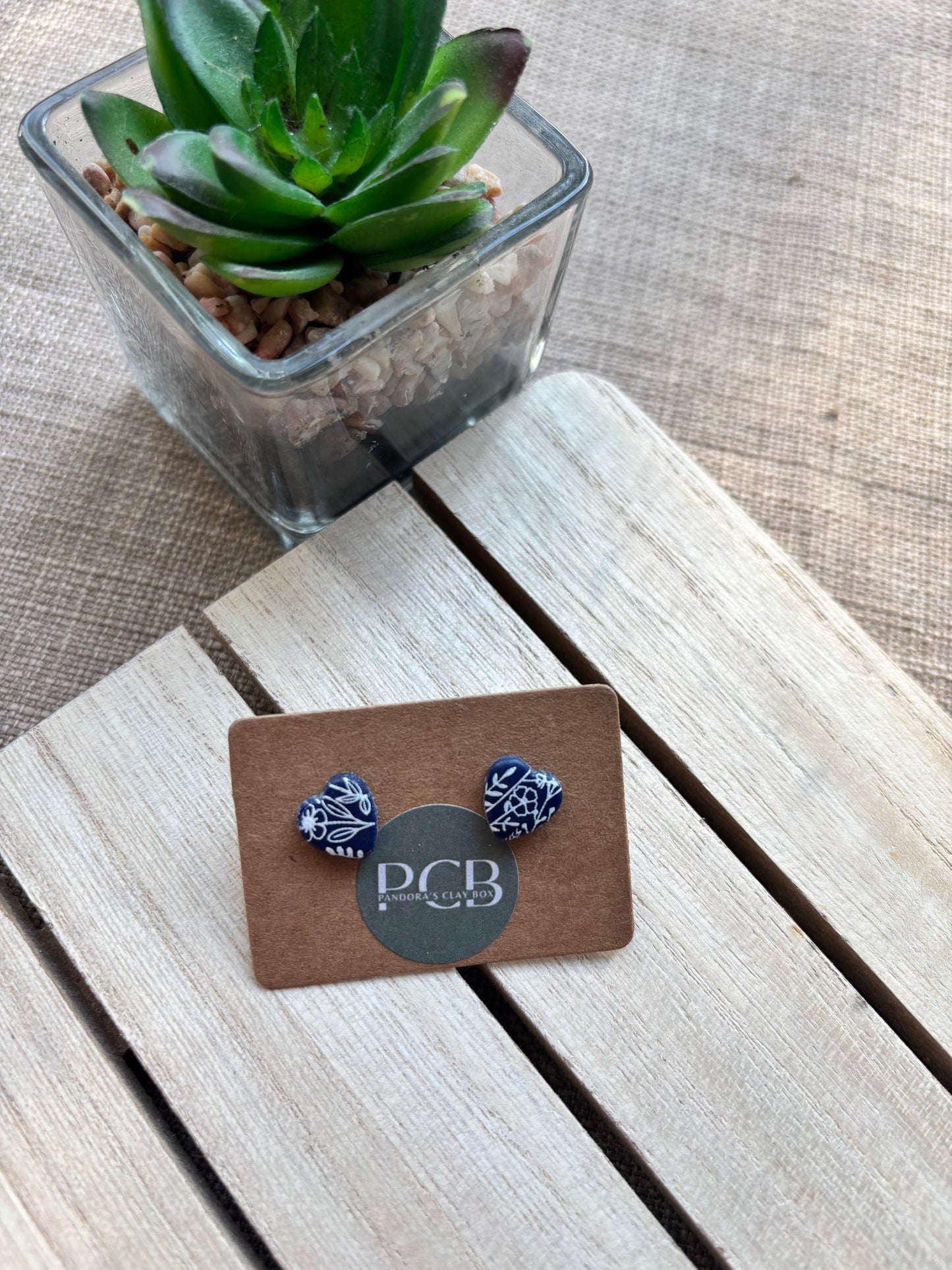Floral studs navy