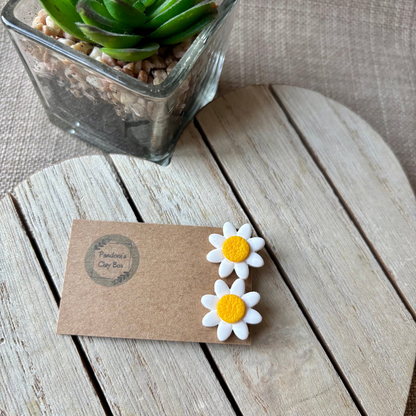 Clip on daisies