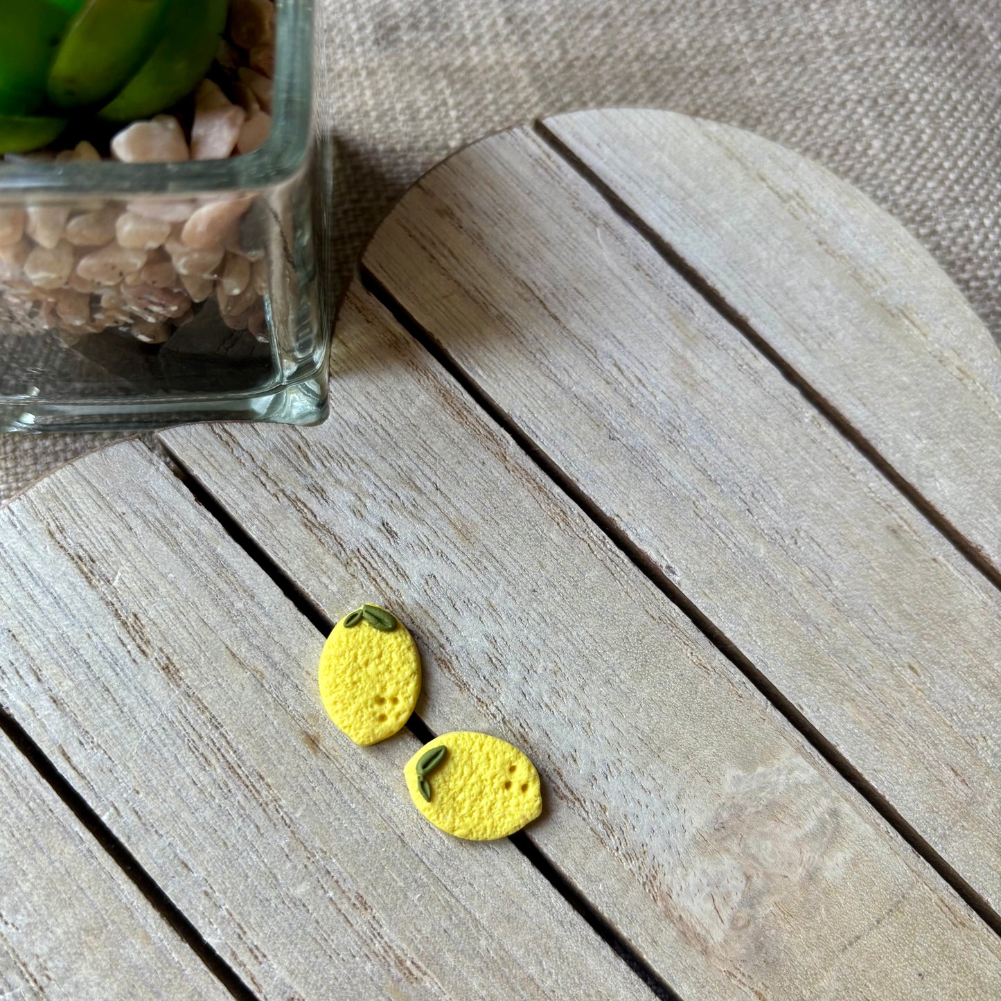 Lemon studs