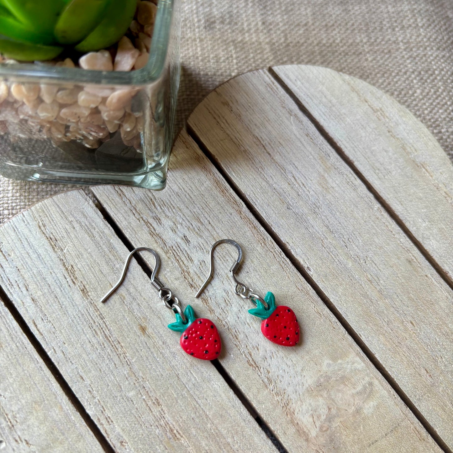 Strawberry hoop/hooks