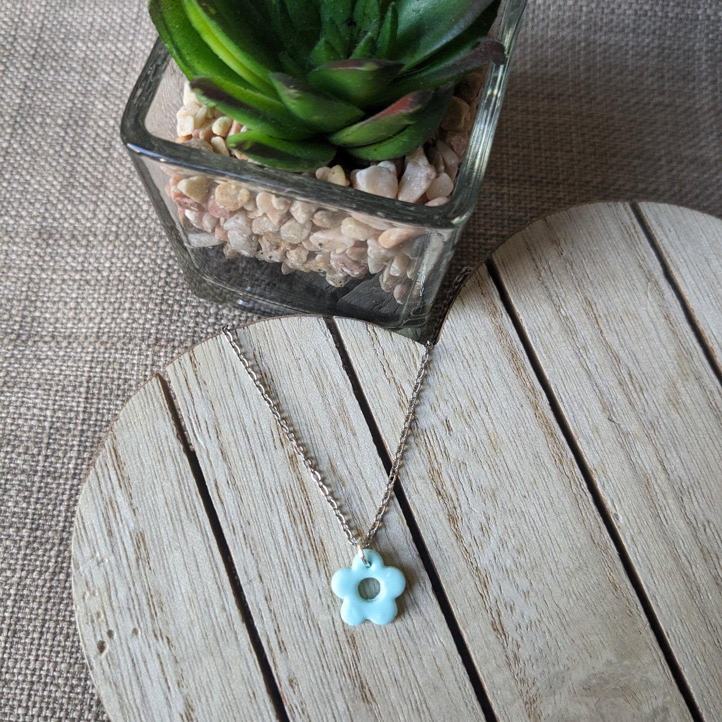Mint flower necklace