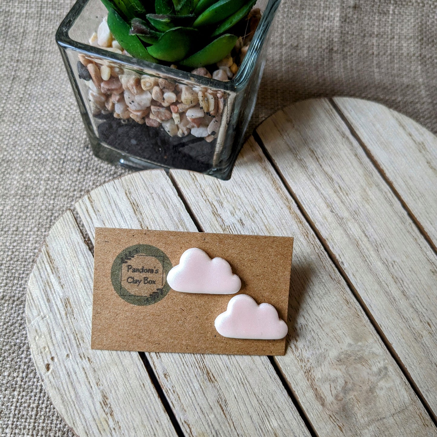 Iridescent cloud studs