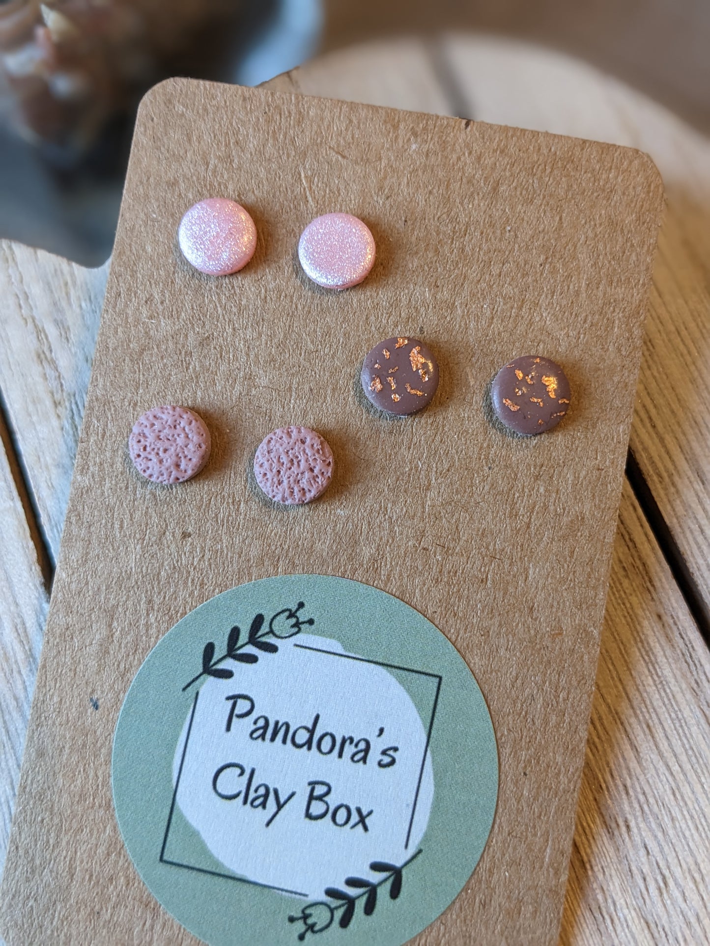 Mini neutral trio studs