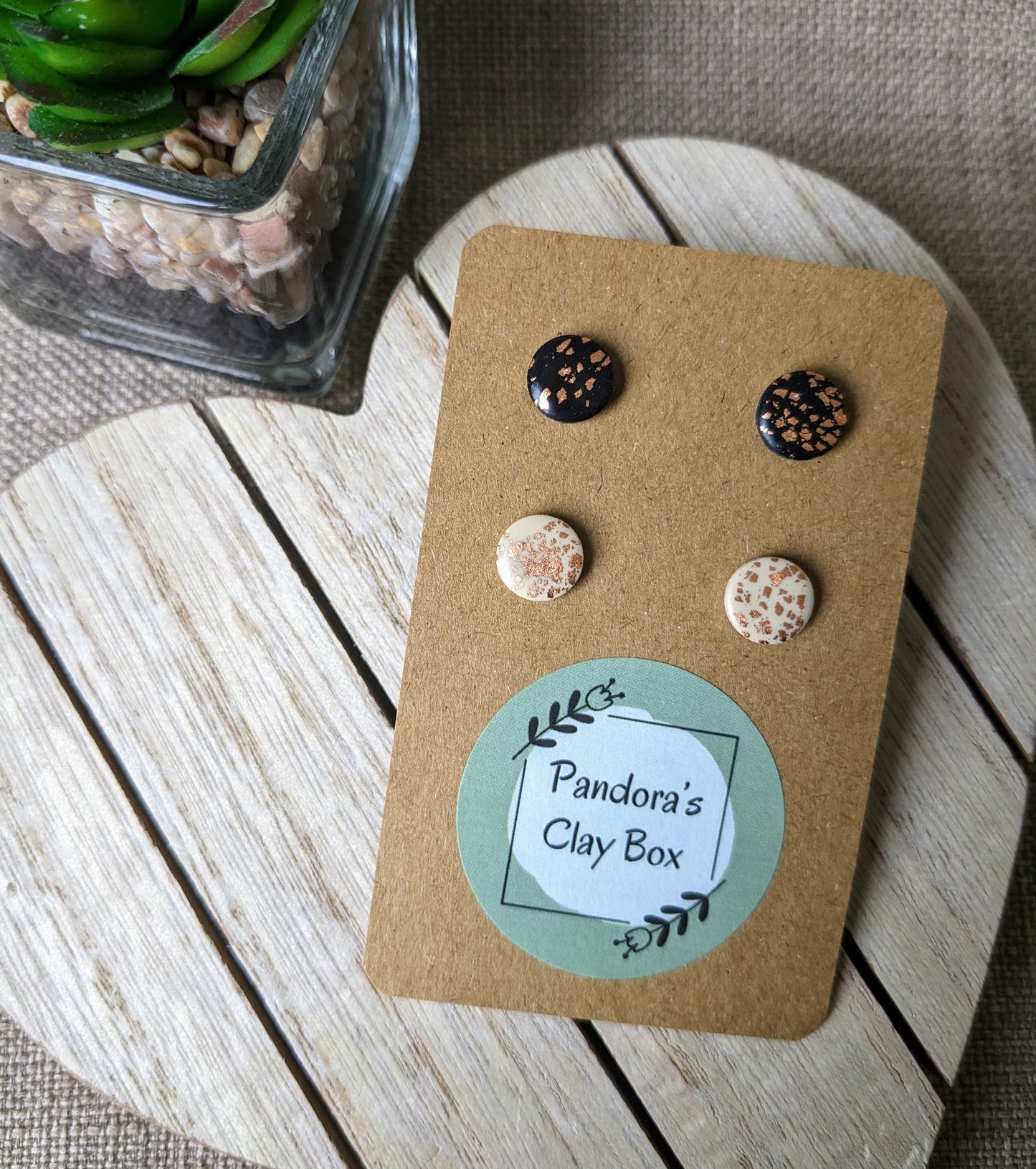 Foil round stud duo