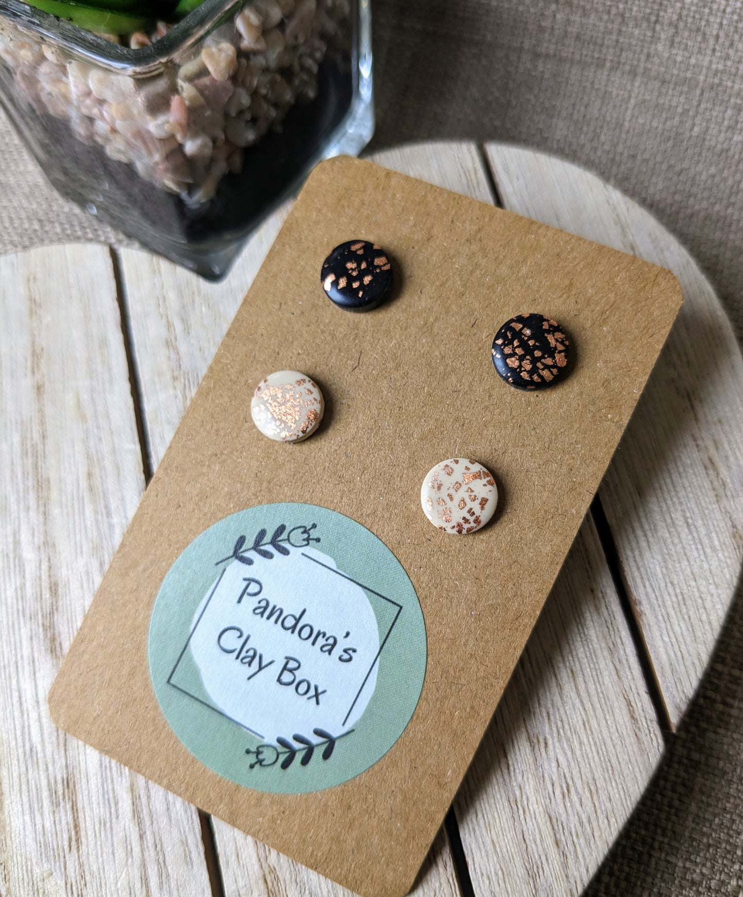 Foil round stud duo