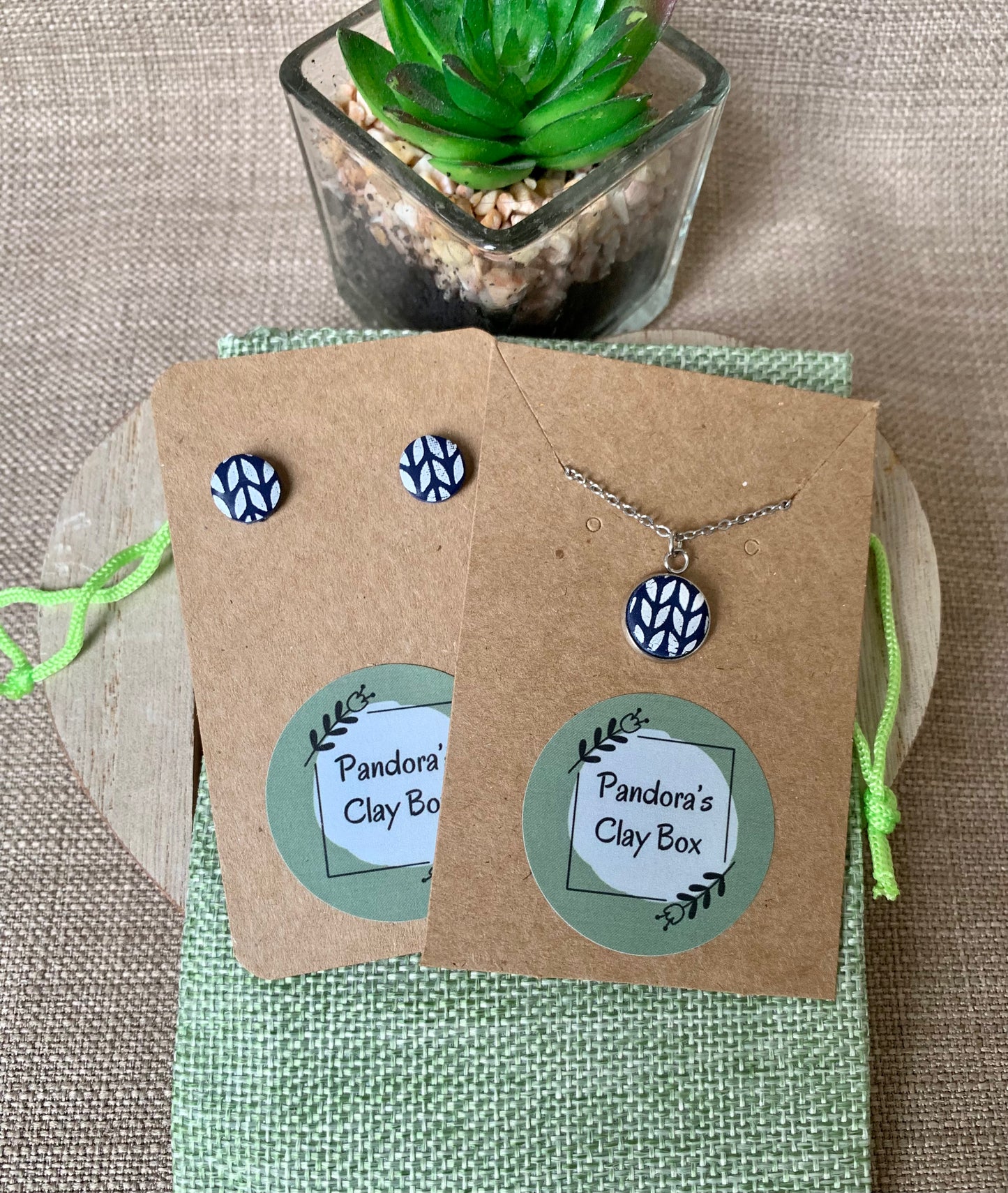 Navy printed gift set