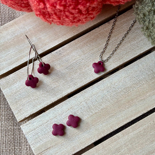 Burgundy clover - 4 styles