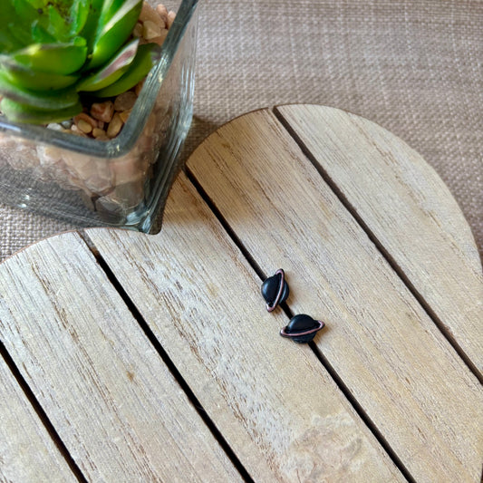 Black planet studs