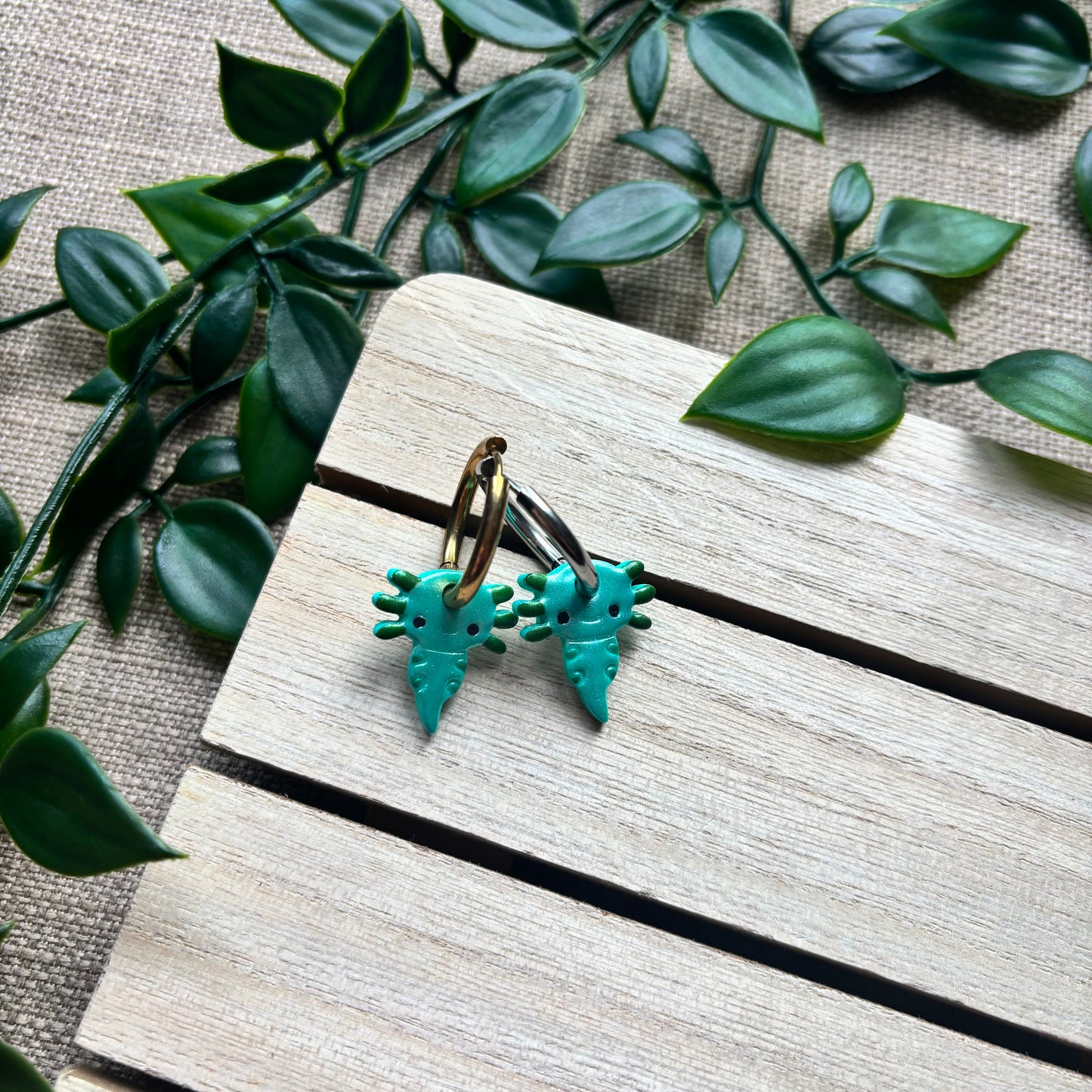 *limited edition iridescent axolotls* chunky hoop
