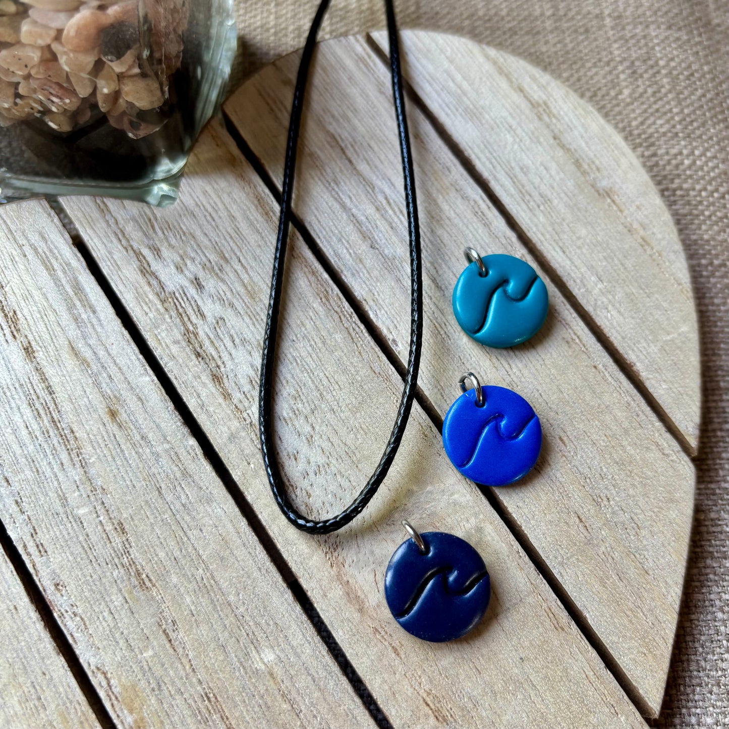 Wave cord necklace