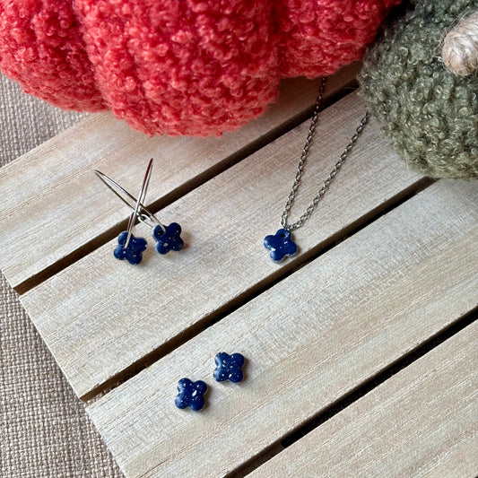 Navy clover - 4 styles