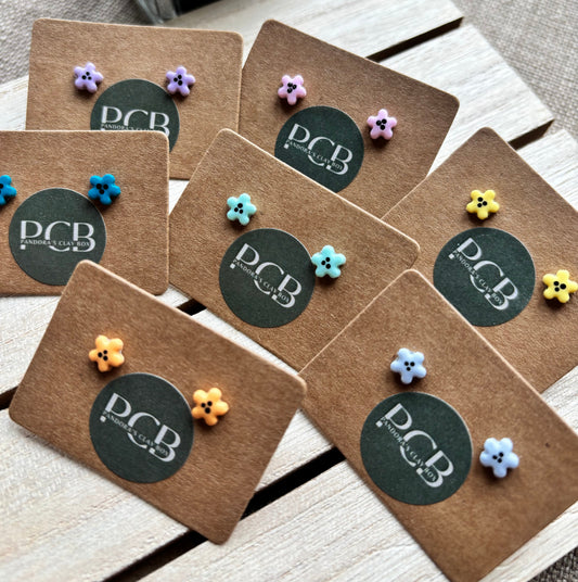 Mini flower studs