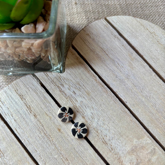 Flower studs