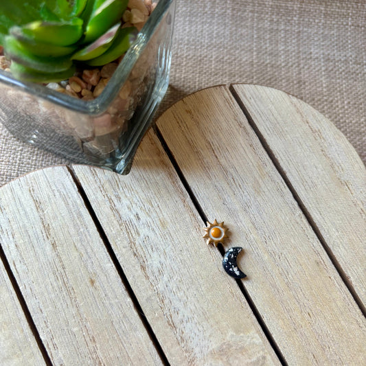 Sun/moon studs