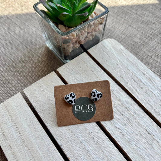 Grey leopard heart studs