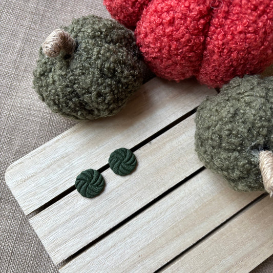 Large knot studs