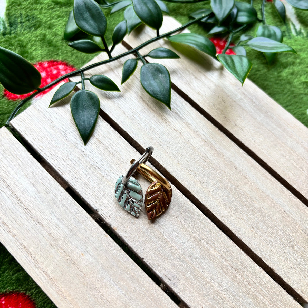 Leaf chunky hoops